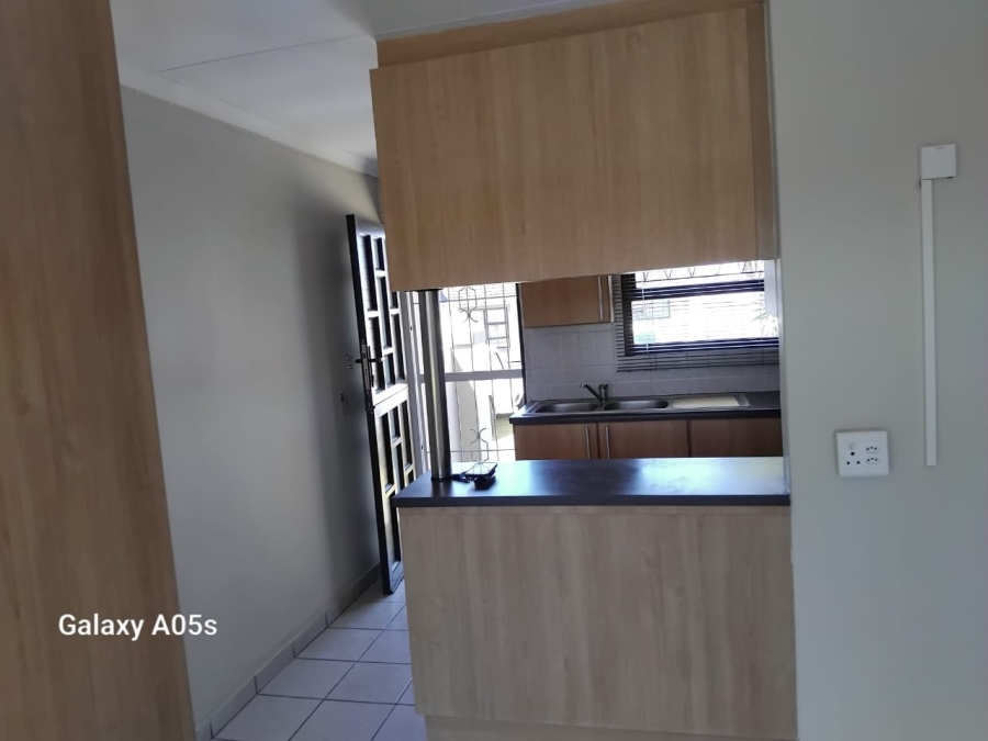 To Let  Bedroom Property for Rent in Kabega Park Eastern Cape